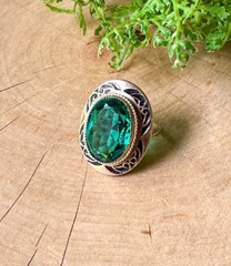 Art Deco Vintage Oval Emerald Green Glass Cocktail Ring Gold Filigree Band 4.5