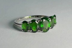 Estate Fine 5cts AFRICAN TSAVORITE / GREEN GARNET Sterling 5 Stone Band Ring