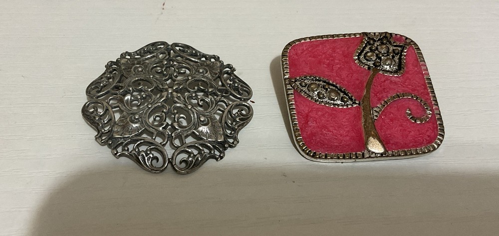 Two Pendant Pins No Chain Both Are Clean Shiny &very Nice Pins Sq. 1.25” Pink Si