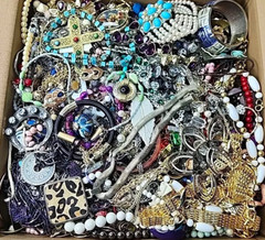 10 Pound Lbs Unsearched Huge Lot Jewelry VTG Vintage Modern Junk & Wear Tangled