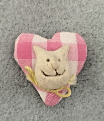 Handmade Cat Brooch (165 – 2415)