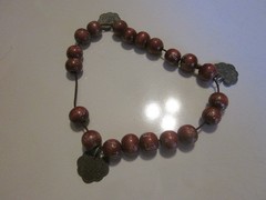 Vintage WOOD BEADS & 3 METAL FENG SHUI PROTECTION CHARMS PRAYER Bracelet