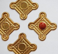 2 Hole Raw Brass Square Connector Pendant with 9mm Setting (4) mtl366