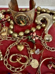 Vintage Estate Costume Jewelry Lot ! MONET, AVON and more!