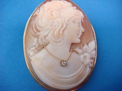 18 KT. GOLD HANDMADE CAMEO BROOCH-PENDANT MADE IN ITALY 6.2 GRAMS 37X29 MM