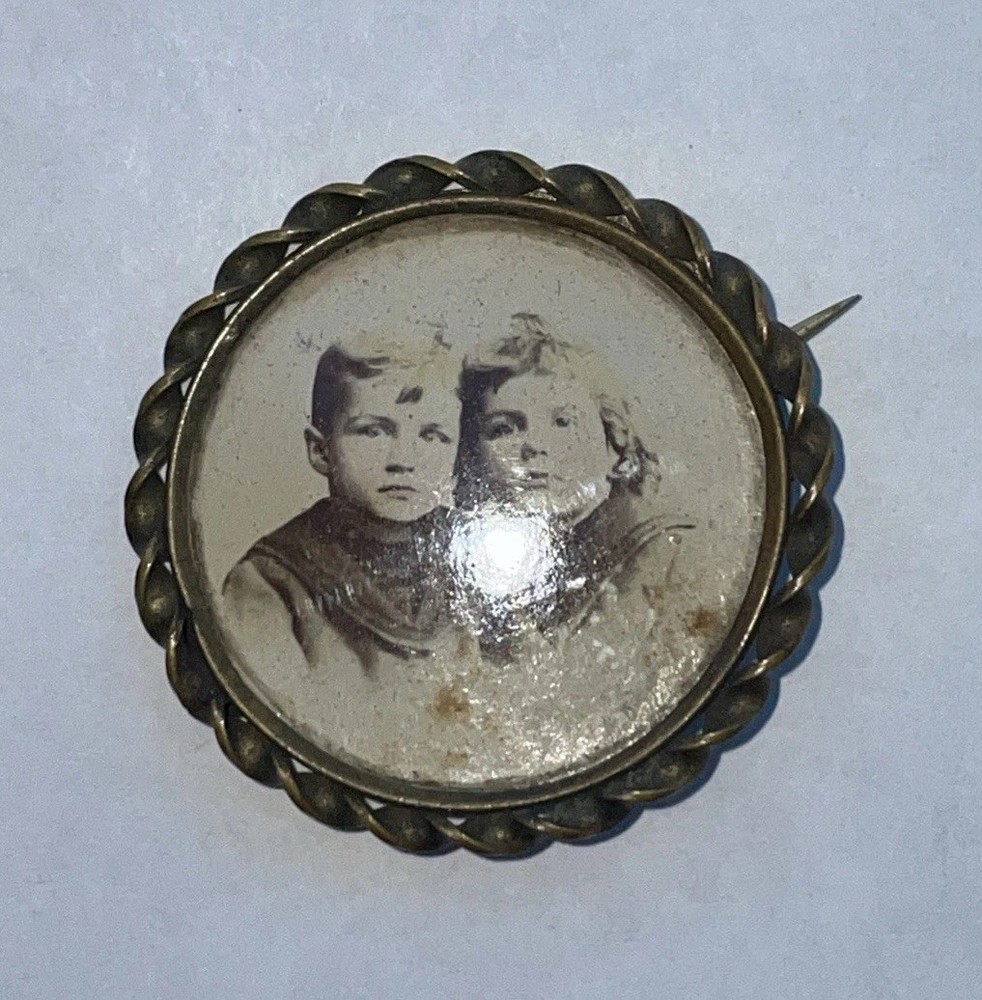 Vintage Antique Photo Button Pin Back Brooch