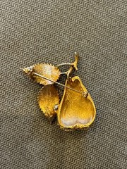 Vintage Lot of 4 Jomaz Joseph Mazer Brooches 3 Butterflies & 1 Pear