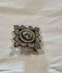 ANTIQUE VICTORIAN VATICAN ITALY MICRO MOSAIC ONE INCH FLORAL BROOCH PIN
