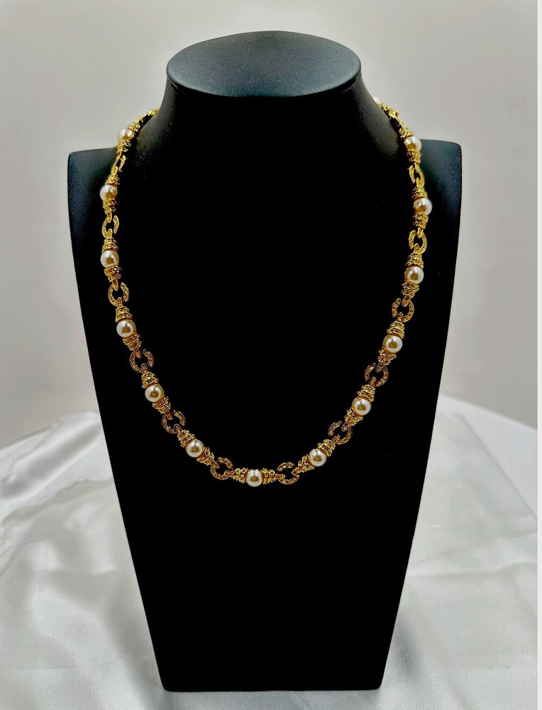 Limited Production JBK Camrose & Kross Pearl Crystal Gold Tone Link Necklace
