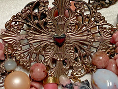 Stunning roxsann Pink Rhodonite Faux Pearl Moonglow Bead Charm Pendant Necklace