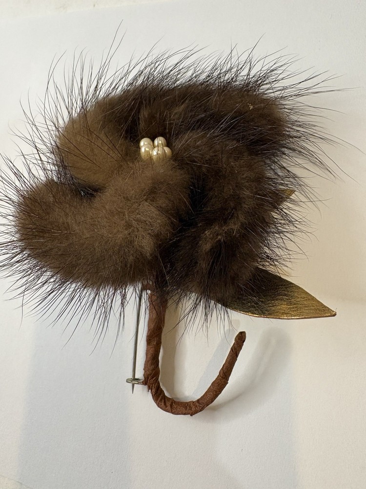 Mink Fur Flower Brooch Pin Faux Pearl Gold Leaf Accent Mid-Century Vintage Box
