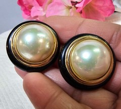 1970’s Couture Christian Dior Goldtone Clip On Earrings w faux pearl-READ – B29