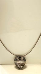 FABULOUS! Antique STERLING * HEART & FLOWERS*Locket w *STERLING 24 inch CHAIN!