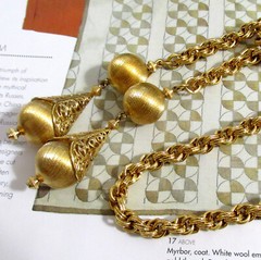 Vtg MONET “Bolero” 1961 30″ Rope Chain Lariat Necklace Runway Book Piece GP Exc