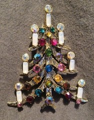 Weiss Vintage Christmas Tree Brooch Pin (T)