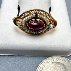Antique 10K yellow gold red stone & seed pearl brooch pin 2.0 grams