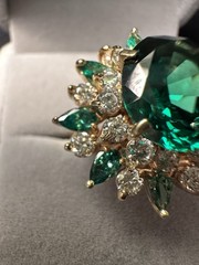 Antique Green And White Stone 14K Yellow Gold Cocktail Ring