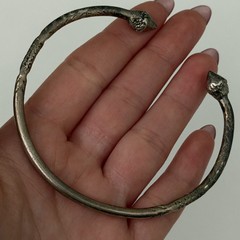Vintage 925 Sterling Silver Pointed Acorn Oxidized Tribal Etched Bangle Bracelet