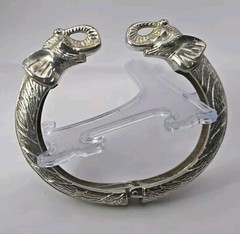 Silver Two Kissing ELEPHANT Heads Clamper Hinged Bracelet (SKU# 1923) BEAUTIFUL!