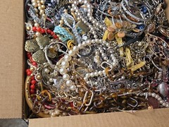 HUGE JUNK DRAWER JEWELRY LOT APPROX 25 LBS