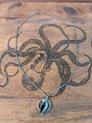 Vintage Silver Toned Leaf Pendant Necklace With Crystals And Black Stone