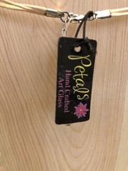 Black Teardrop White Flower Pendant