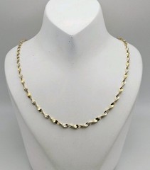 Dyadema Sterling Silver Vermeil Twisted Herringbone 2.5mm Chain Necklace 18″