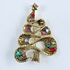 Vintage HOLLYCRAFT Signed Rhinestone Ribbon Christmas Tree Holiday Pin