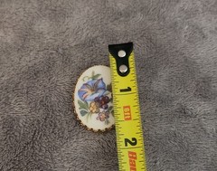 VTG Handpainted Textured Floral Ceramic Scarf Clip