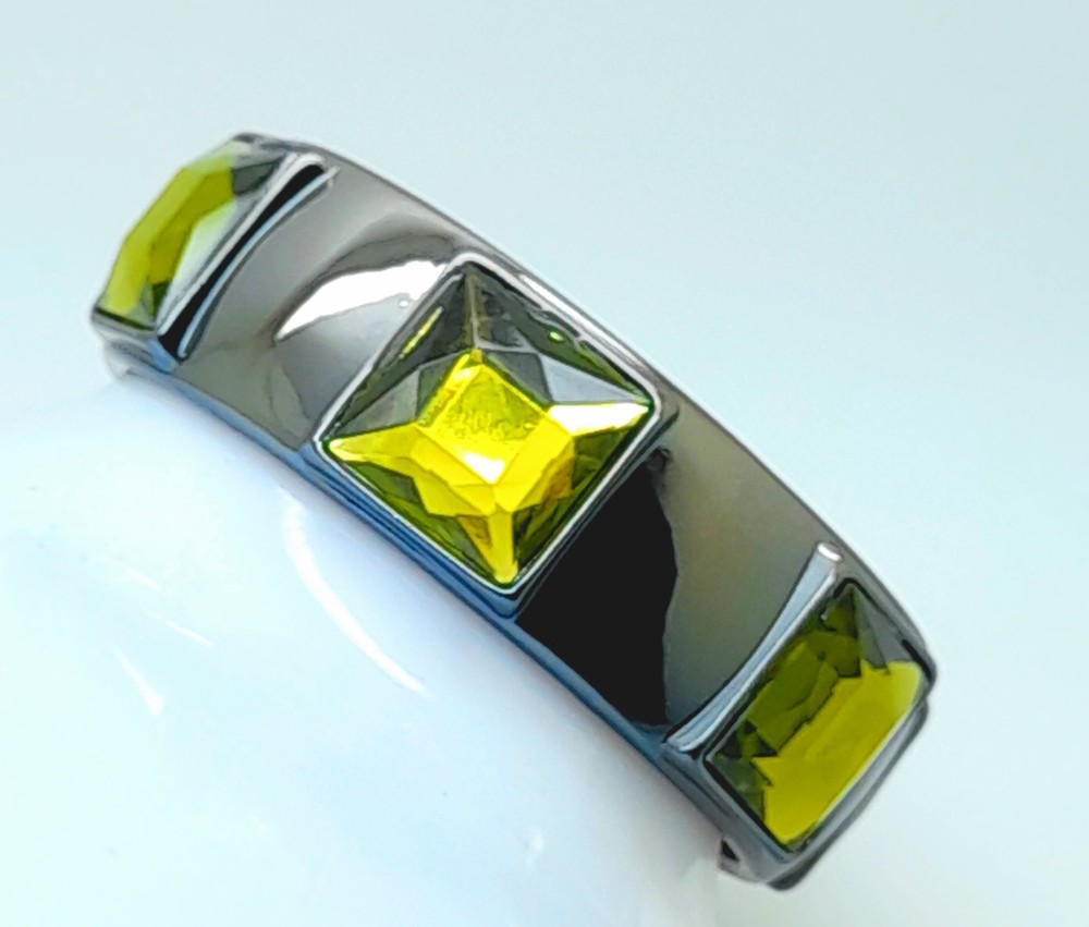 SQUARE GREEN FAUX STONE GUNMETAL TONE PLASTIC FASHION JEWELRY BANGLE BRACELET
