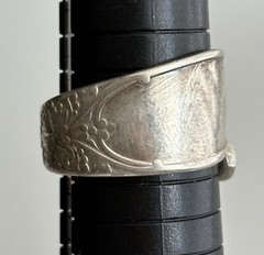Vintage International Silver Rogers Silver Plated Spoon Ring Floral Size 11.75
