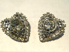 Vintage Set of 2 Sparkly Clear Rhinestone Silver Heart Brooch Pin .75″ Long Each