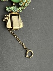 Vtg Mint-Green Cabochon & Rhinestone Unsigned Bracelet Gold Tone 5-Link Safety