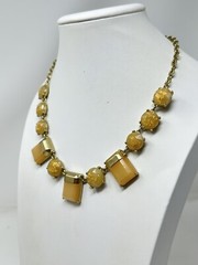 Gorgeous Ann Taylor LOFT Goldtone Peach Gold Lucite Inset 18″ Necklace
