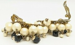 Vintage Earrings FABULOUS Metal Faux Pearl Glass Beads Trembler Japan b27-5