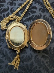 Vtg Double Photo Locket Pendant W/ Chain Fragonard Courting Couple