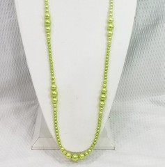 Vintage Celery Green Ombré Graduated in Shade Faux Pearl 41″ Station Necklace
