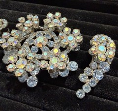 Vintage Juliana Blue & Aurora Borealis Snow Flake Set Brooch & Earrings Blue