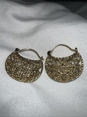 Sale Metropolitan Museum Of Art E-W Byzantine Gold Plated Pierced Earrings