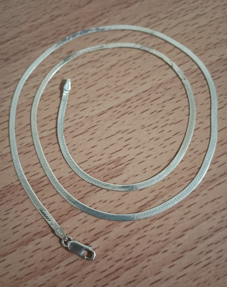 Vintage 925 Italy Sterling Silver 2.5 mm Herringbone Link Necklace 22 in