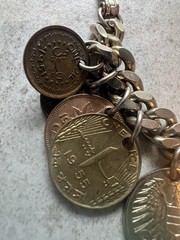 Vintage 50s Chunky Loaded Coin Charm Bracelet 17 Real Coins International 88g H3