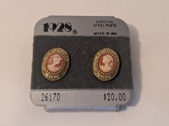 Vtg 1980s 1928 Steel Post Cameo Earrings, Peach, White, Antiqued Gold Tone Oval.