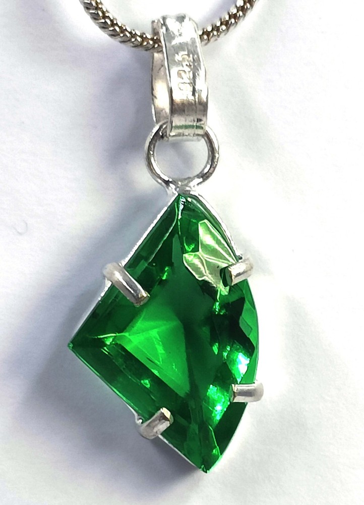 21.5 CT Natural Green Emerald Pendant Fancy Shape 925 Sterling Free Chain 6AGG