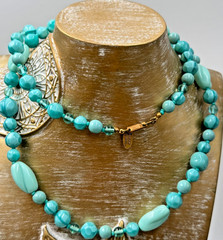 Lovely VTG MIRIAM HASKELL Hand-Strung Turquoise Art Glass Bead Necklace Signed