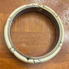 Vintage Lucite Bangle Bracelet 1950s Hinged Clamper MCM 60s Cream Gold Jewelry