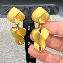 Vintage Earrings Matte Gold Tone Dangles Pierced 2 Inches