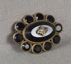Victorian GILDED BROOCH pearl & black onyx