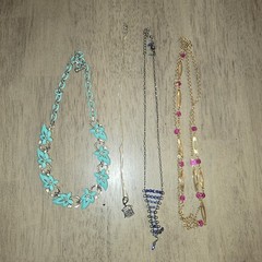 VINTAGE ASSORTED JEWELRY LOT / 31 Pieces