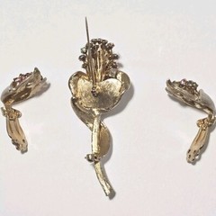 VTG Silver Frost w/Gold Tone Brooch & Earrings Set Flowers MultiColor Rhinestone