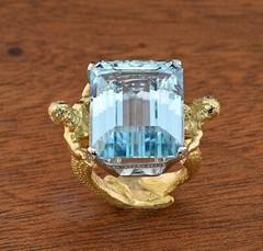 Julius Cohen Aquamarine Diamond Platinum 18 KT Ring